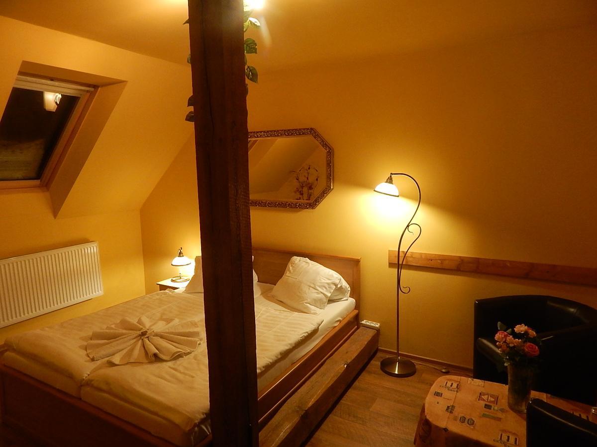 Wellness Penzion Harmonie Rohanov Прахатице Екстериор снимка